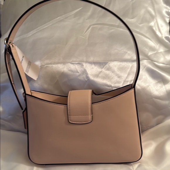 - 🌸Coach NWT Elegant Pink Eliza shoulder bag with zipper closure - Picture 5 of 7